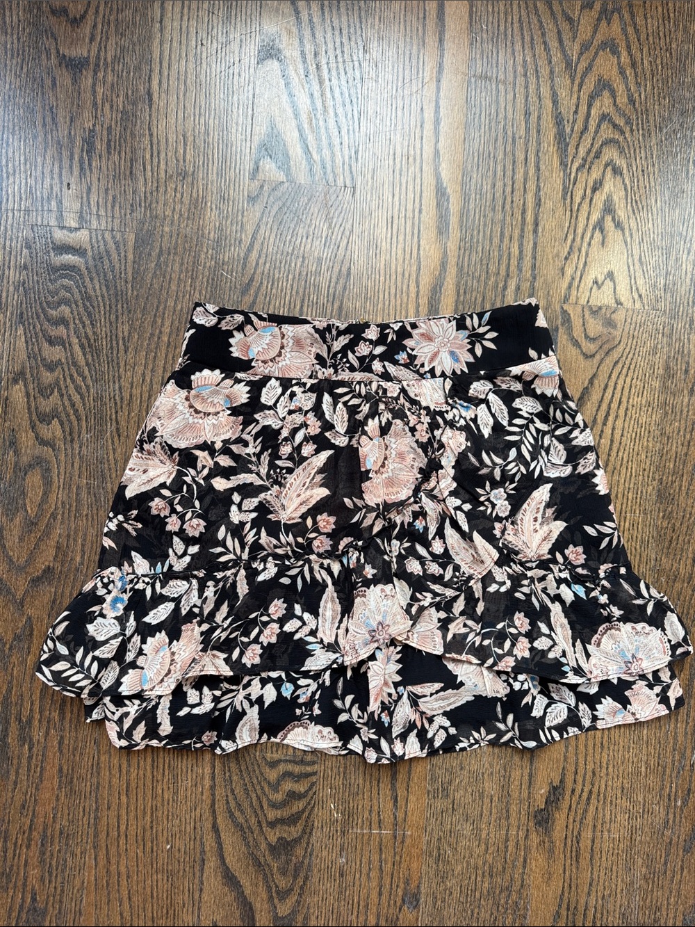 Sézane Floral Tiered Mini Skirt - Black with Blush Floral